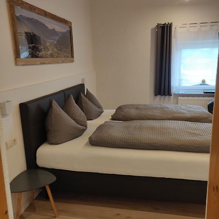 Zimmer bei Landhaus Mayr Maurach  Zimmer foto