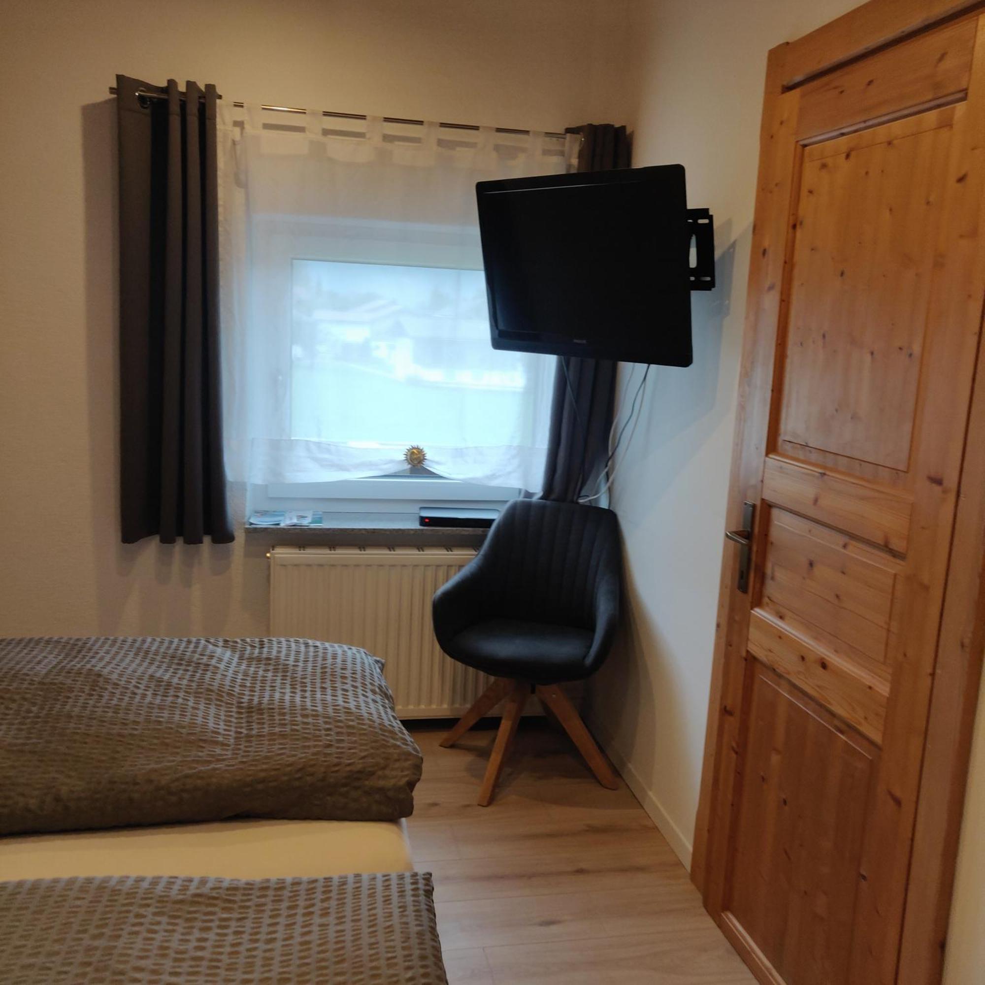 Zimmer bei Landhaus Mayr Maurach  Zimmer foto